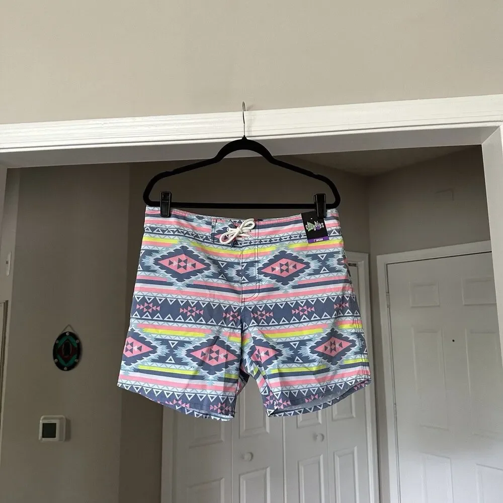NWT Chubbies shorts Mens size 34 pattern print aztec pool beach swim trunks 7”